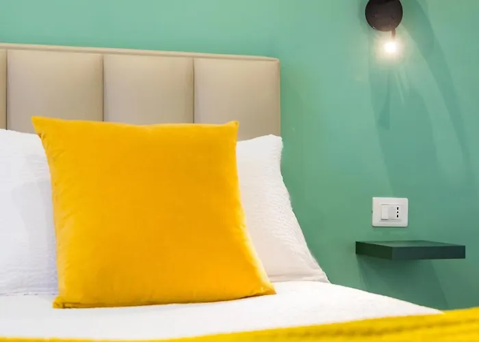 Le Porte Di Partenope Bed & Breakfast