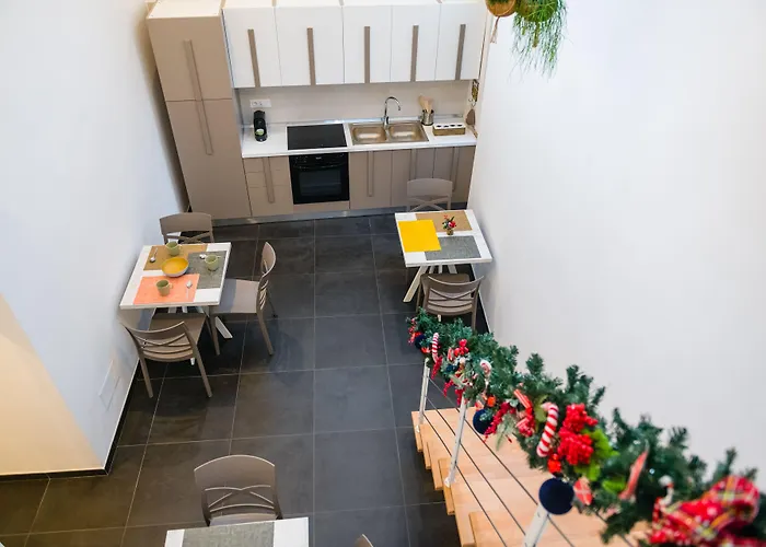 Bed & Breakfast Le Porte Di Partenope 4*