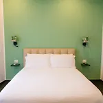 Le Porte Di Partenope Couette-café 4*