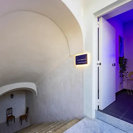 Le Porte Di Partenope Bed & Breakfast 4*